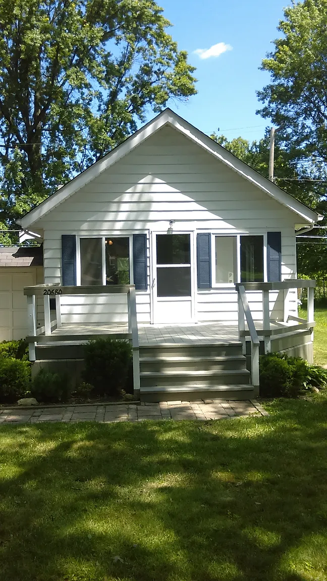 20680 Belvidere Ave photo 1