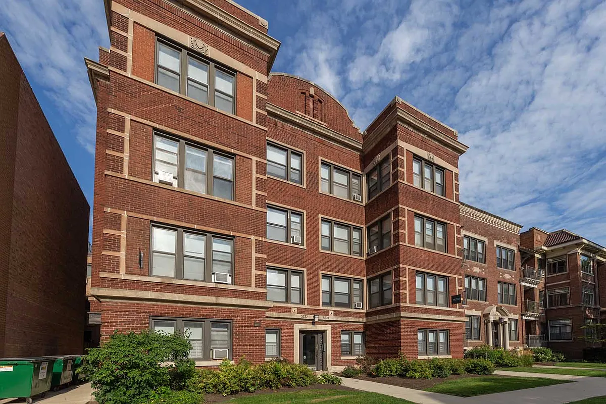 Building Exterior - 5524-5526 S. Everett Avenue