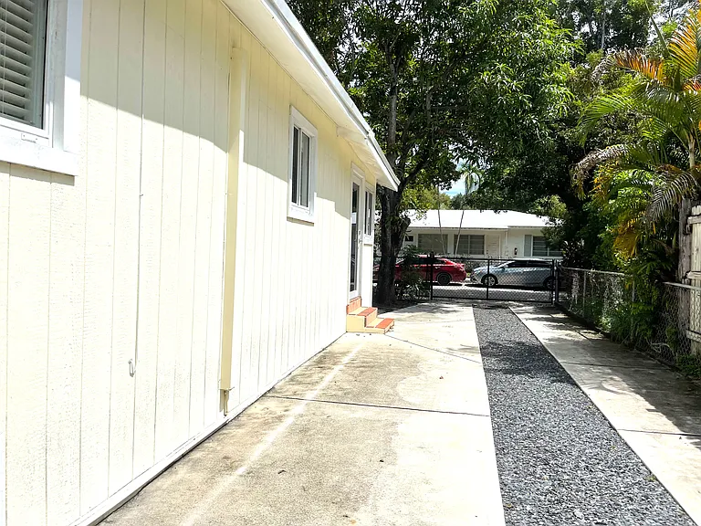 3010 NW 1st Ave — Photo 13