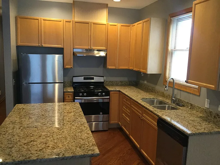 1712 W Pierce Ave #1 — Photo 3