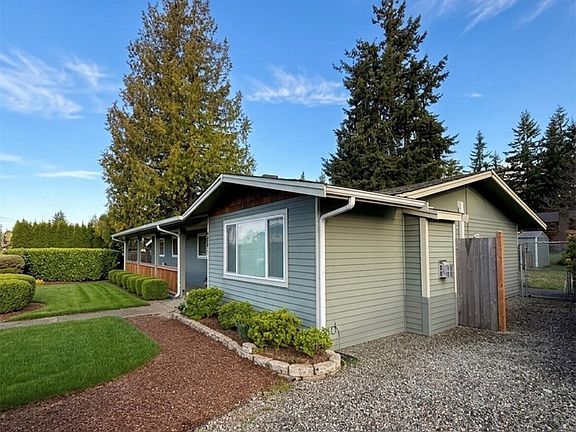 3rd image of 5006 NE 6th Street