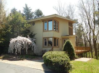 3156 Rolling Mdws, Flushing, MI 48433