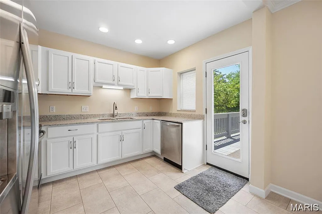 3 bed, 1562 sqft, $1,900 — Photo 3