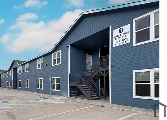 346 Ware Blvd #1202