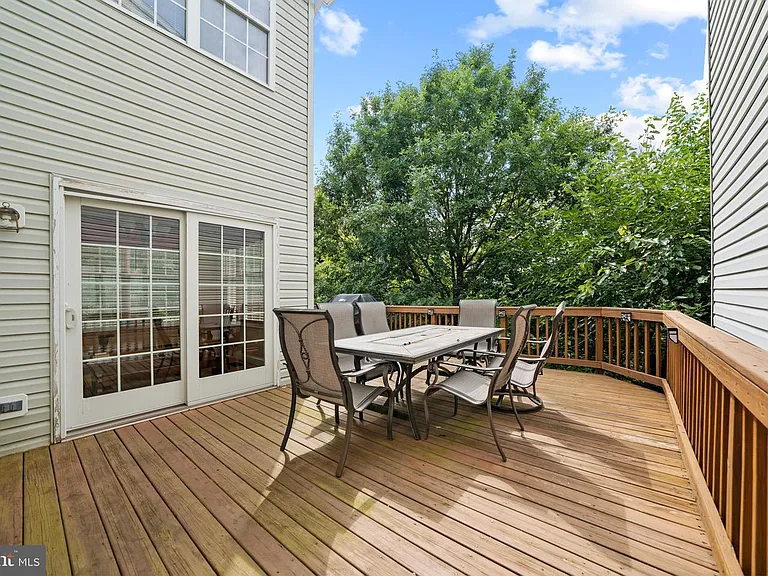 670 McLeary Sq SE — Photo 18
