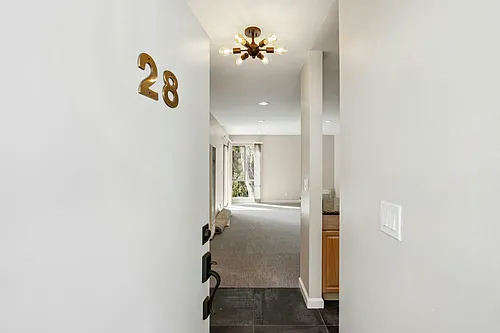 1411 Creekside Dr #28 Photo 1
