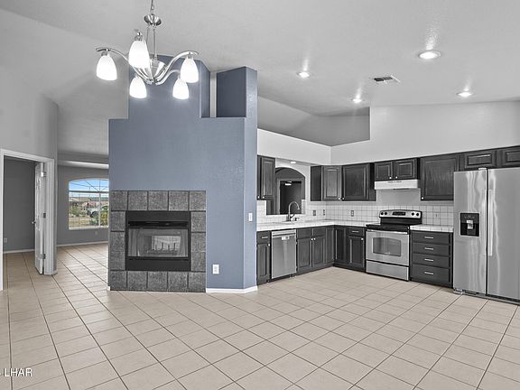 2nd image of 917 S Escuela Rd