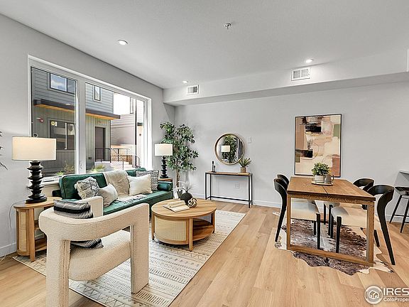 5th image of 777 E County Line Rd