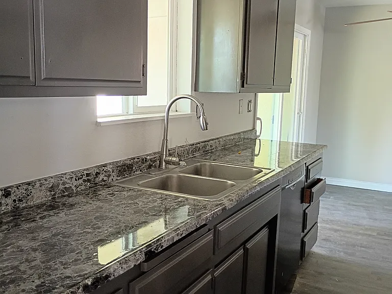 4080 Trevor Ln — Photo 3