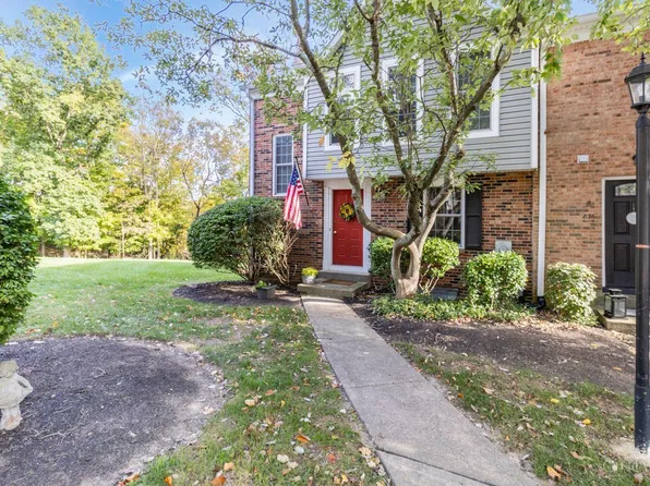 838 S Woodlyn Dr, Cincinnati, OH 45230