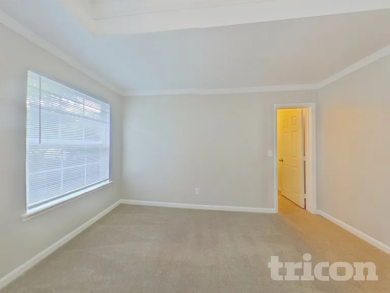 5733 Partin Ln — Photo 8