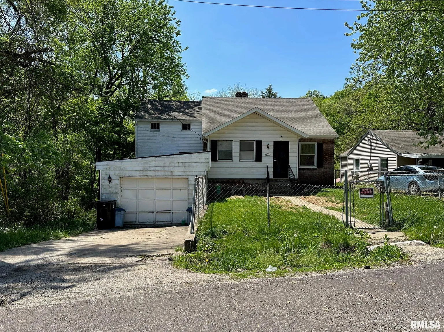 200 Maywood Ave photo 1