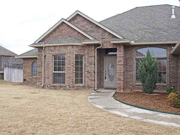 2nd image of 1604 SW Sandra Cir