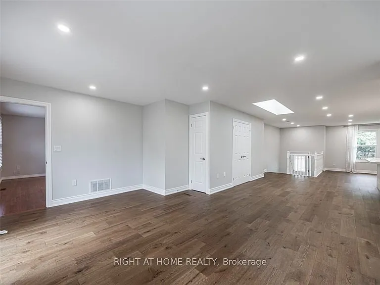 6913 Shelter Bay Rd #UPPER — Photo 14