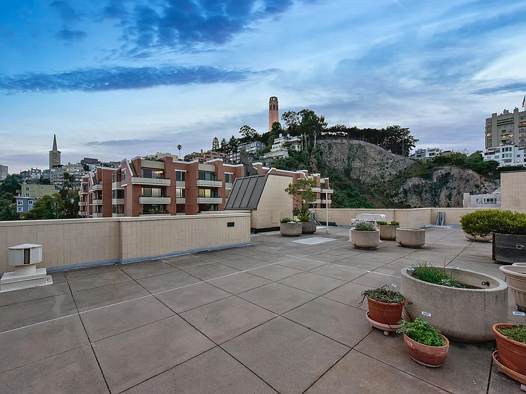 150 Lombard St #704 — Photo 19
