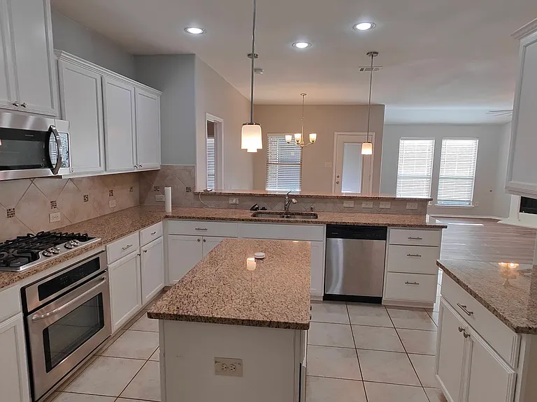 516 Rustic Oak Ln — Photo 7