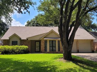 10415 Haddington Dr, Houston, TX 77043