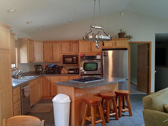 5th image of 447 W Braeburn Dr