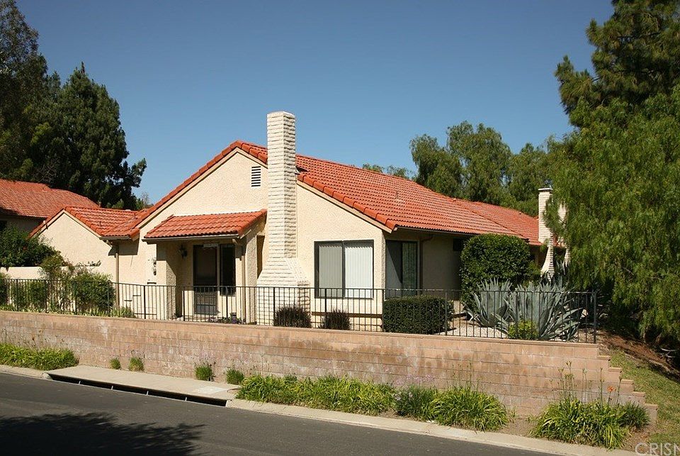 1st image of 19923 Avenue Of The Oaks