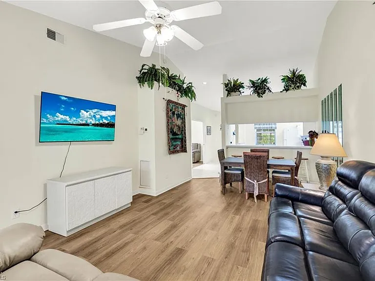 326 Bradstrom Cir #204F — Photo 8