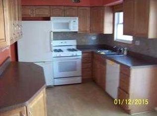 8130 Westview Ln, Woodridge, IL 60517