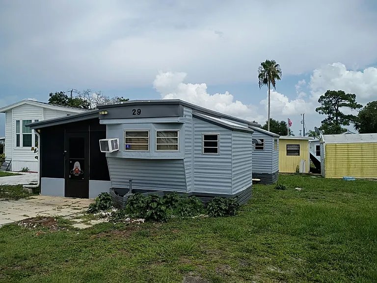 Sunshine MH & RV Resort — Photo 92