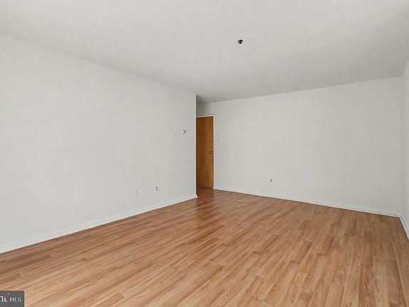 3rd image of 1600 Church Rd APT C212