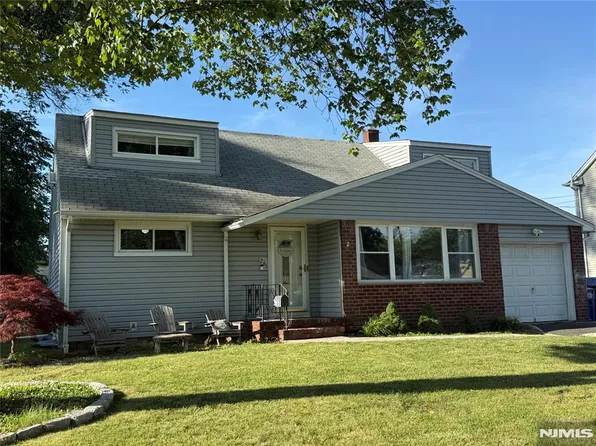 261 Greve Dr, New Milford, NJ 07646