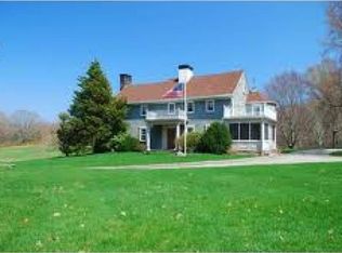 390 Forge Rd, North Kingstown, RI 02852