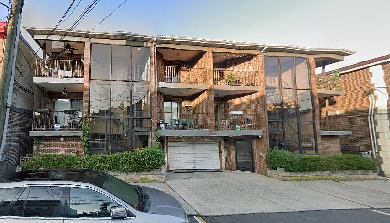 2 bed, 1.0 bath, $2,300 — Photo 1