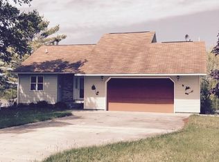 2105 France Ln, Cheboygan, MI 49721
