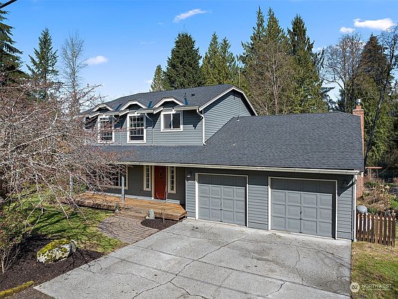 2nd image of 109 131st Avenue SE