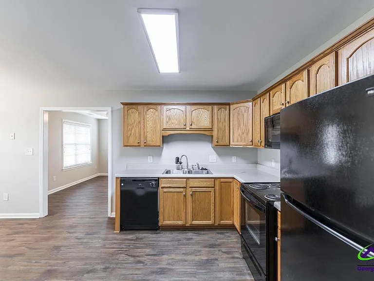 200 Stirling Bridge Dr — Photo 15