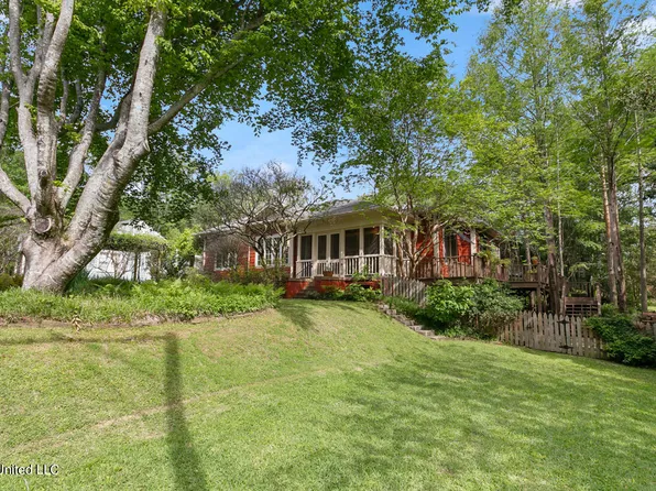 1620 Belmont St, Jackson, MS 39202