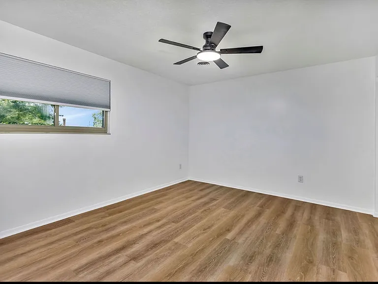 965 Rustic Ct — Photo 9