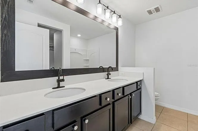 1009 Culbreath Green Ct — Photo 16
