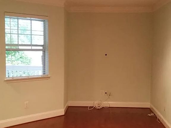 5th image of 208-1504 Lincoln Way #208