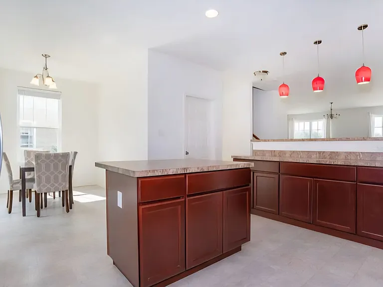 24 Grissom Dr — Photo 9