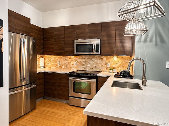 4th image of 701 Ridge Hill Boulevard #12J