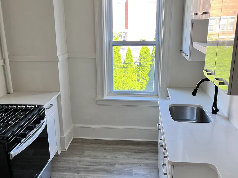 120 Cannon St #C3 — Photo 2