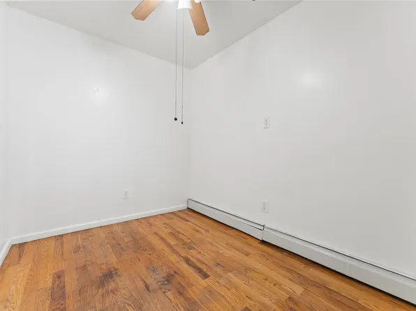 1094 Blake Avenue image 7 of 15