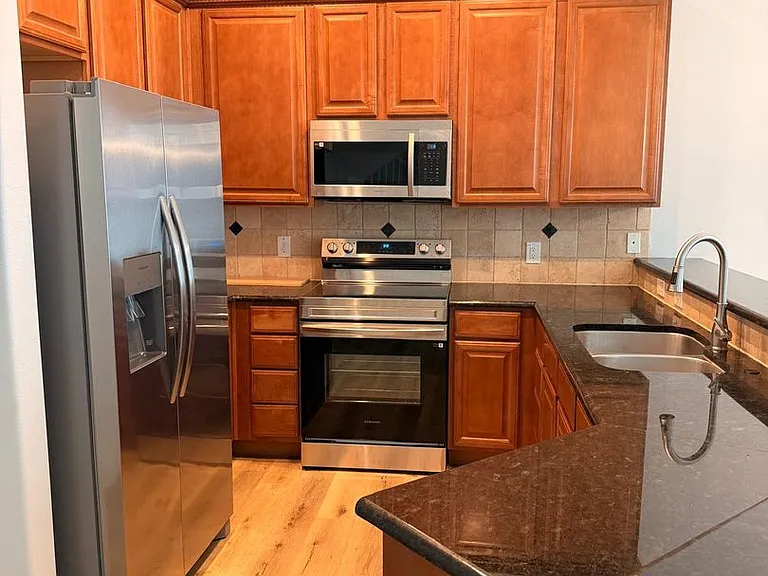 2320 Stutz Dr — Photo 21