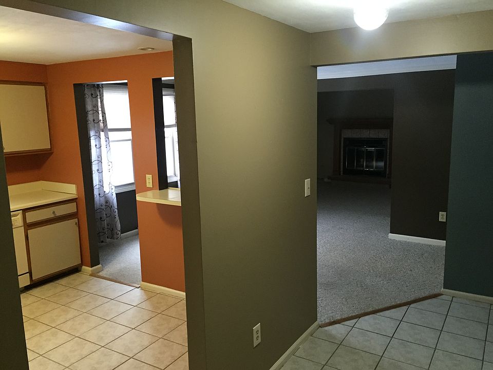 1st image of 8246 Honeysuckle Dr
