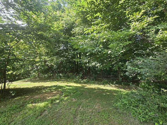 4th image of 10621 Sassafras Rd