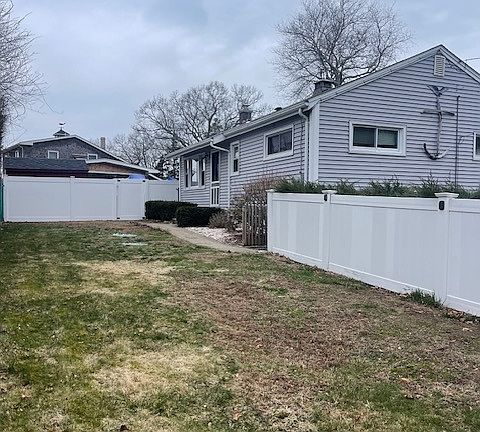 4th image of 16 Bluff Rd