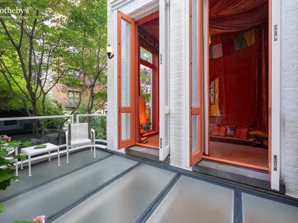 138 West 82nd Street image 14 of 39