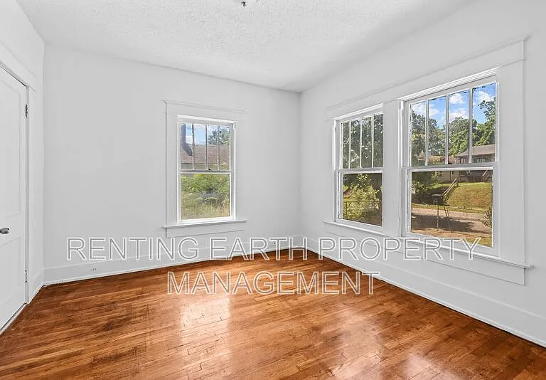 1149 15th St SW — Photo 15