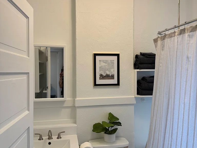 1014 E Terrace St #C — Photo 7