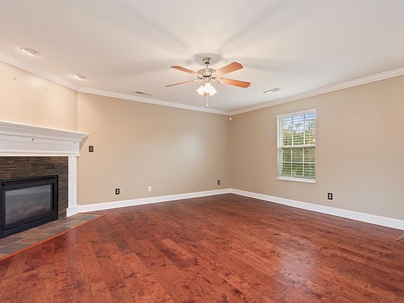 4th image of 7307 Red Clover Ln