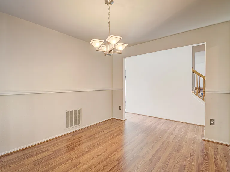 13907 Concord Ave — Photo 26